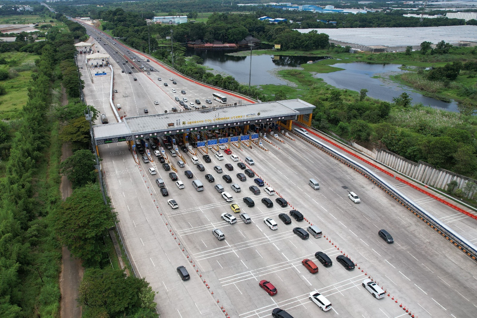 Gerbang Tol Cikampek Utama