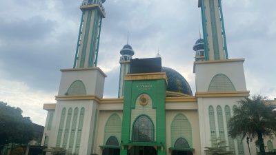 Masjid Agung Al - Barkah Kota Bekasi. Foto: Dok.Gobekasi.id