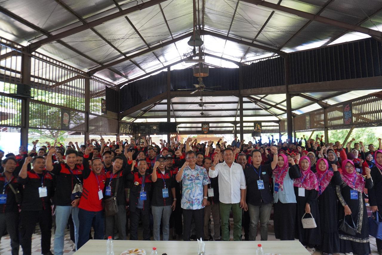 Pemerintah melalui Badan Gizi Nasional (BGN) bersama Komisi IX DPR RI sosialisasi program MBG di Cafe Bunker, Cikarang, dan diikuti oleh sekitar 300 warga setempat.