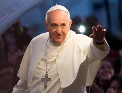 Gereja Santo Arnoldus Janssen Bekasi Gelar Misa Requiem untuk Paus Fransiskus