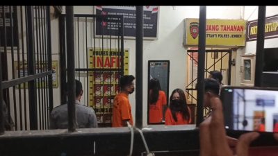 Aksi tak senonoh tersebut dilakukan di salah satu platform daring oleh pasangan berinisial R dan M, warga Kecamatan Semboro.