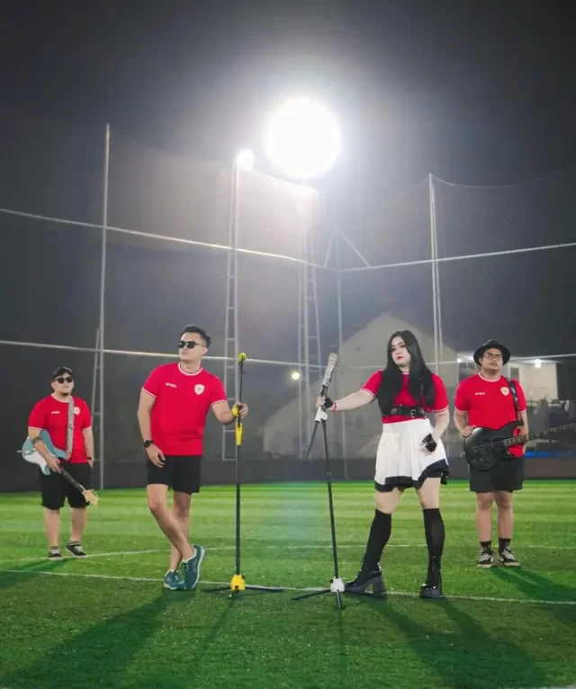 Kota Bekasi - Band alternatif asal Bekasi, Jénía, baru saja merilis single terbarunya berjudul “Sang Pemenang”