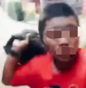 disabilitas berinisial H (38) yang dirundung oleh sekelompok remaja.