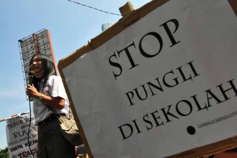 Kota Bekasi - Ilustrasi Pungli Sekolah Negeri