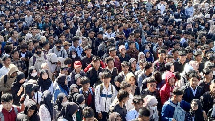 Kabupaten Bekasi - Puluhan Pencari Kerja hadiri Job Fair di Kabupaten Bekasi