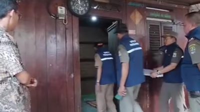 Kota Bekasi - Lokasi Pendopo Pengobatan Spriritual di Pondok Melati, Kota Bekasi, disegel dan ditutup oleh Satpol PP Kota Bekasi karena diduga menjadi praktik dugaan pencabulan oleh oknum pemuka agama. Foto: Ist