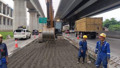 Perbaikan Jalan di Ruas Tol Jakarta - Cikampek. Foto: Ist