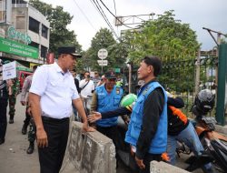 Wali Kota Perintahkan Satpol PP dan Dishub Jaga Area Stasiun Bekasi hingga Pukul 21.00 WIB