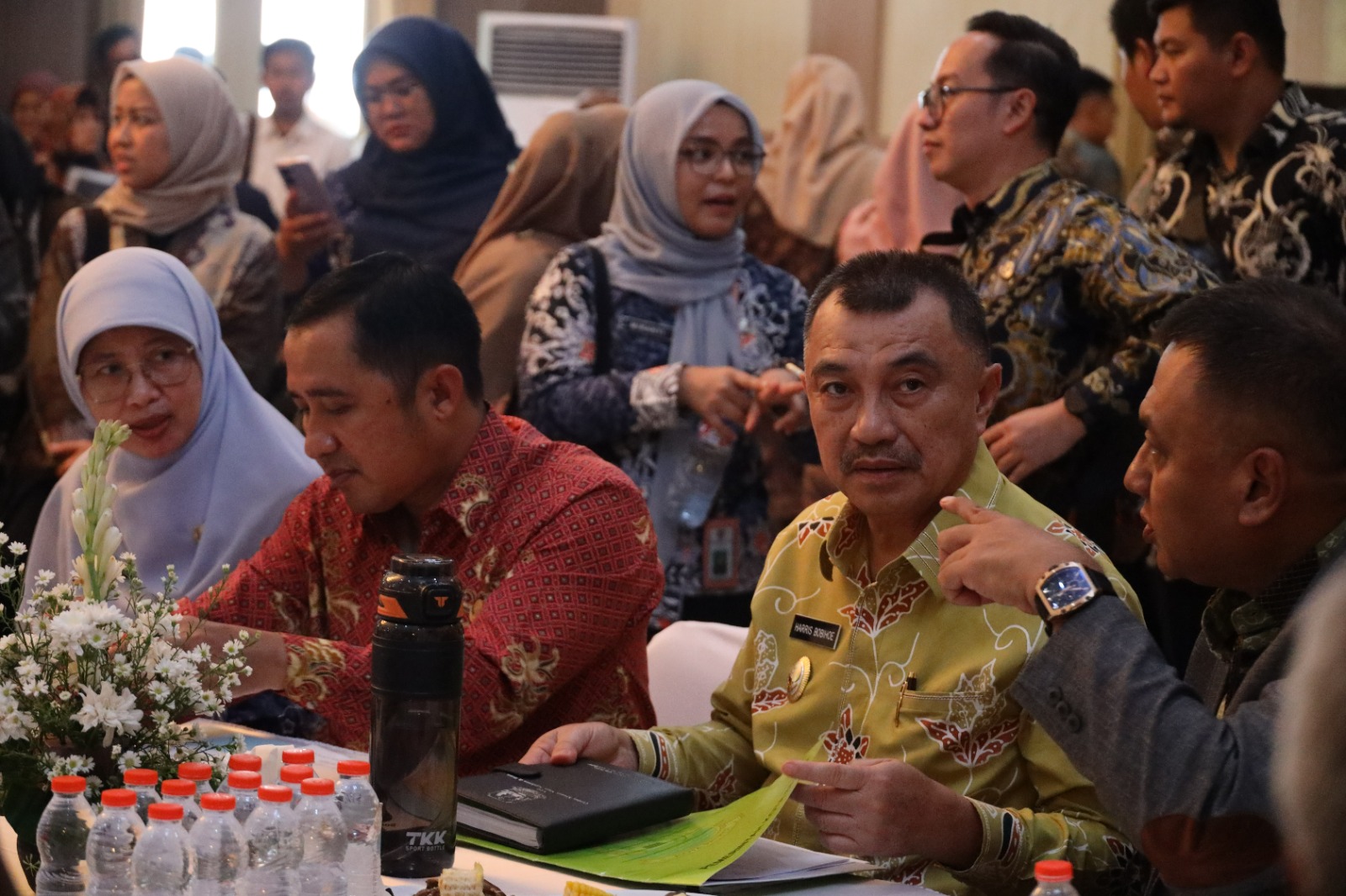 Wakil Wali Kota Bekasi, Abdul Harris Bobihoe, menghadiri Musyawarah Perencanaan Pembangunan (Musrenbang) Jawa Barat Tahun 2026, yang digelar di Bale Jaya Dewata (Gedung Negara), Kota Cirebon, pada Kamis (8/5/2025).