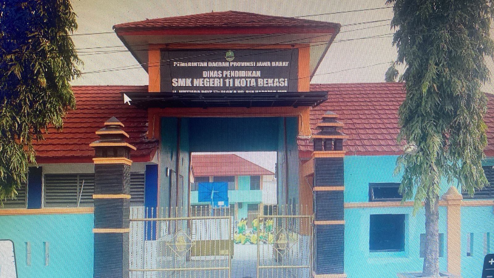 Kota Bekasi - SMK Negeri 11 Kota Bekasi di Kelurahan Harapan Jaya, Kecamatan Bekasi Utara.