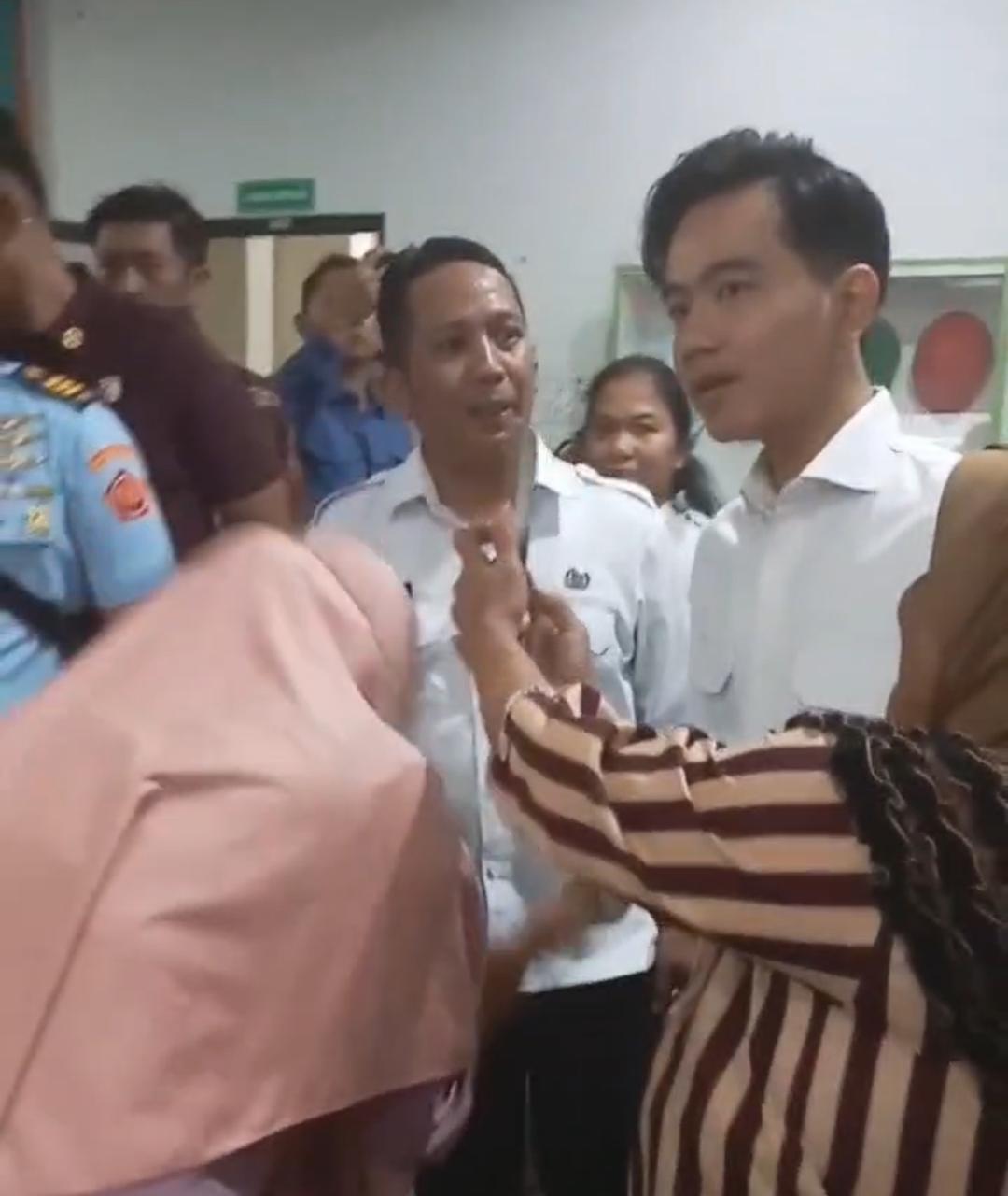 Kota Bekasi - Wakil Presiden Republik Indonesia Gibran Rakabuming Raka melakukan kunjungan kerja ke Puskesmas Jatiasih, Kota Bekasi, pada Rabu (21/5/2025).