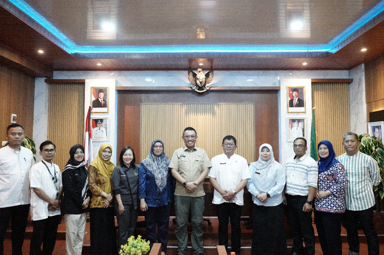 Kota Bekasi - Disdukcapil menjalin kerja sama dengan sejumlah Rumah Sakit Umum Daerah (RSUD) untuk memberikan layanan akta kelahiran bagi ibu yang melahirkan.