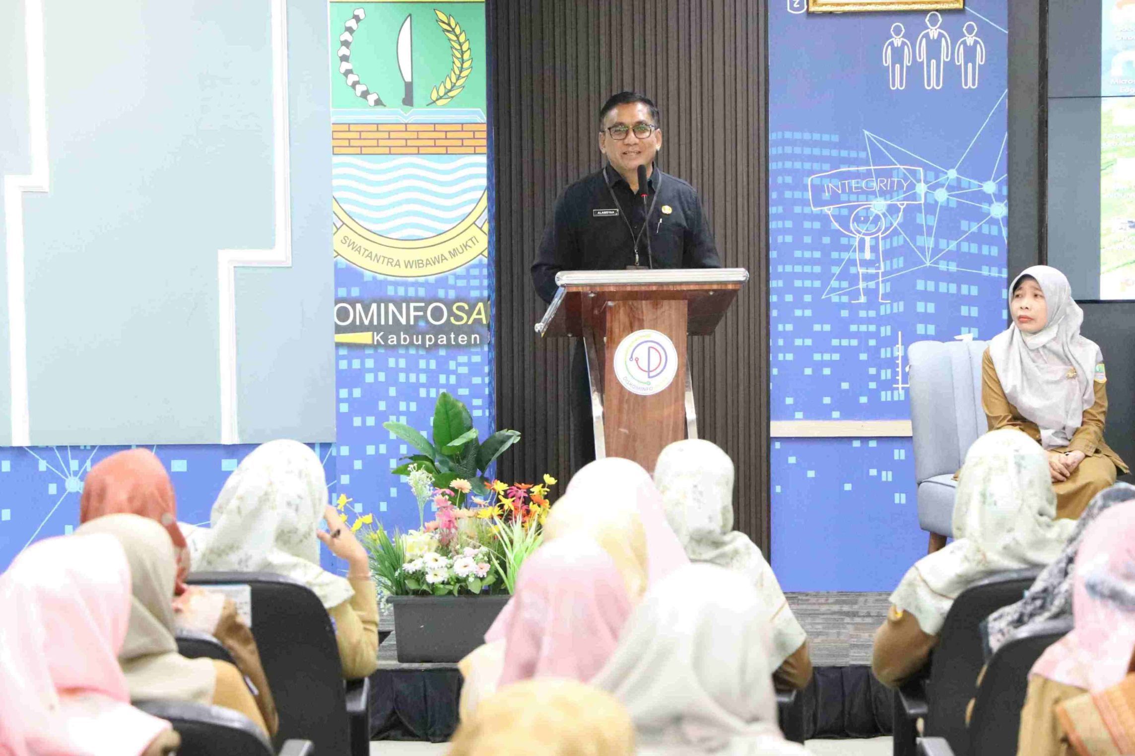 Kabupaten Bekasi - Kepala Dinas Kesehatan Kabupaten Bekasi Alamsyah membuka secara resmi kegiatan Workshop kegawatdaruratan neonatus atau bayi baru lahir di Aula Diskominfosantik Cikarang Pusat, Selasa (27/5/2025).