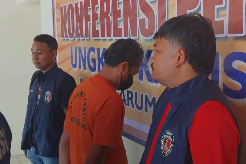 Kabupaten Bekasi - Polsek Tarumajaya mentapkan seorang pria berinisial Z (41) akibat tindak kekerasan terhadap seorang sopir truk di SPBU kawasan Harapan Indah, Tarumajaya, Kabupaten Bekasi.