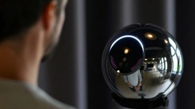 Mengenal Worldcoin yang Dibekukan oleh Komdigi di Bekasi