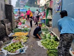 Warga Gang Cue Duren Jaya Resah, PKL Pasar Baru Berjualan Sampai ke Gang