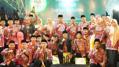 Kabupaten Bekasi - Sekretaris Daerah Kabupaten Bekasi, Dedy Supriyadi, bersama para Kafilah dalam ajang Musabaqah Tilawatil Quran dan Hadits (MTQH) ke-39 tingkat Provinsi Jawa Barat yang digelar di Kabupaten Bandung, 15–21 Juni 2025.