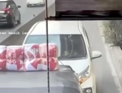 Aksi Nekat! Mobil LCGC Plat Bekasi Lawan Arah di Jalur Busway, Warganet Geram