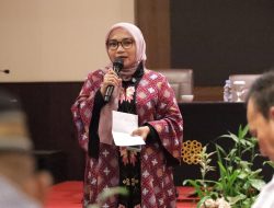 Kunjungi Kafilah Kota Bekasi di MTQ Jabar, Wiwiek Hargono Beri Motivasi: Tetap Semangat Bertumbuh dan Berkembang