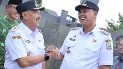 Kota Bekasi - Wali Kota Bekasi Tri Adhianto dan Wakil Wali Kota Bekasi Harris Bobihoe