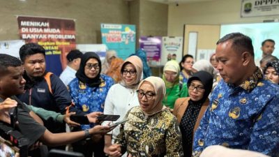 Kota Bekasi - Menteri PPA, Arifah Fauzi dan Wali Kota Bekasi, Tri Adhianto turun langsung untuk mengetahui lebih jauh penanganan pencabulan sesama jenis yang melibatkan anak dibawah umur.