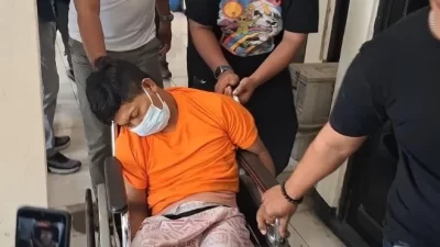 Badut Keliling di Bekasi Jadi Predator Anak Laki-laki, Coba Kelabui Polisi Pura – Pura Sakit di Kursi Roda Saat Ditangkap