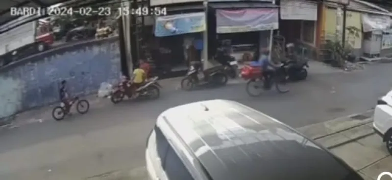 Kota Bekasi - Pedagang Es Krim jadi korban jambret di Bekasi