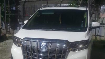 Kota Bekasi,- Mobil Toyota Alphard yang digadai oleh para pelaku.