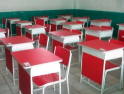 Siswa Baru Membludak, SMP Negeri di Bekasi Kekurangan Fasilitas Meja dan Kursi