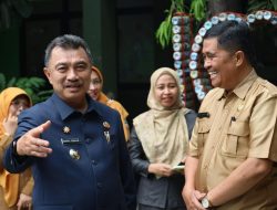 Sambangi SMPN 1 Kota Bekasi, Wawali Tak Mau Ada Perundungan Selama MPLS