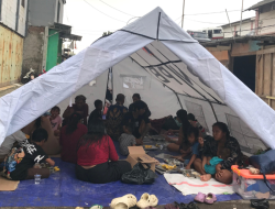 BGN Salurkan Makanan Bergizi Gratis bagi Warga Terdampak Banjir di Cikarang Utara