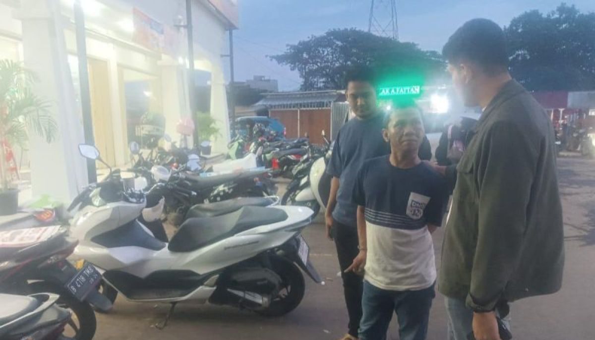 Kabupaten Bekasi - Petugas Polsek Tambun meringkus pelaku Curanmor