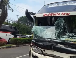 Empat Kendaraan Terlibat Kecelakaan Beruntun di Jalan Chairil Anwar Bekasi