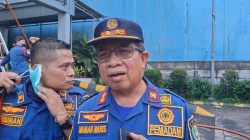 Kota Bekasi - Kepala Bidang Pemadaman dan Penyelamatan Disdamkarmat Kota Bekasi, Namar Naris