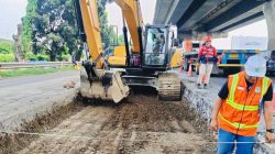 Jasa Marga Lanjutkan Pemeliharaan Jalan Tol Jakarta-Cikampek, Arahkan Pengguna Jalan untuk Waspada