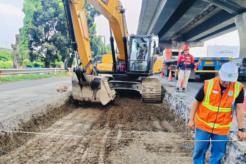 Kota Bekasi - Pemeliharaan Jalan Tol Jakarta-Cikampek