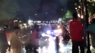 Kota Bekasi - Motor terbakar di depan Kantor Wali Kota Bekasi Jalan Ir.H Juanda.