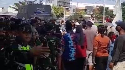 Ricuh di Pulo Timaha! Warga Protes Saat SP3 Penertiban Bangunan Liar Dibagikan