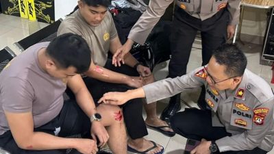 Kota Bekasi - Dua anggota Tim Perintis Presisi Polres Metro Bekasi Kota mengalami luka serius saat mengejar kelompok remaja yang diduga hendak melakukan tawuran di Jalan Kali Baru, Kamis (10/7/2025) dini hari.