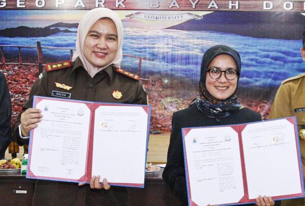 Kota Bekasi - Potret Sulvia Triana Hapsari saat menjabat sebagai Kepala Kejaksaan Negeri Lebak. Foto/Istimewa