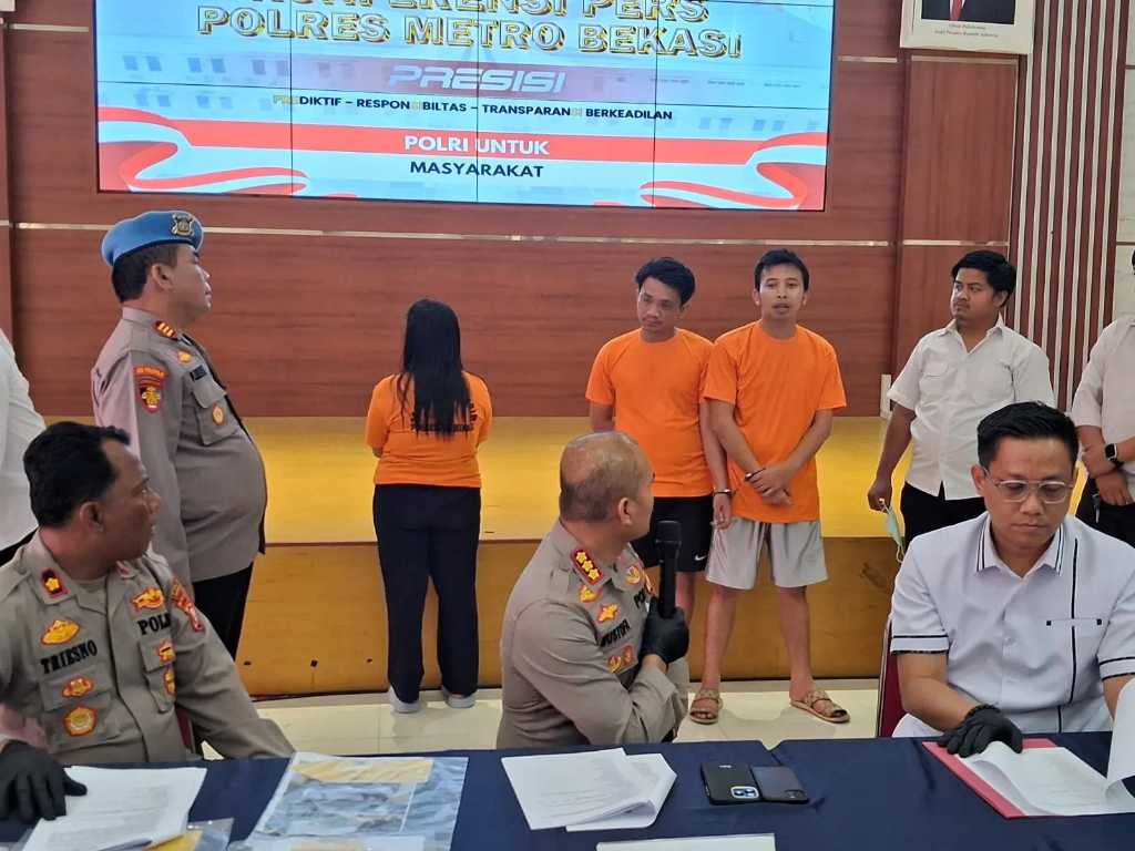 Kabupaten Bekasi - Kepolisian Resor Metro Bekasi berhasil mengungkap kasus penipuan berkedok yayasan penyalur kerja fiktif yang beroperasi di wilayah Kabupaten Bekasi.