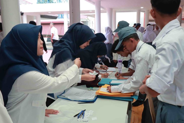 Kota Bekasi - Sekolah Rakyat Menengah Atas (SRMA) yang berlokasi di kawasan Sentra Terpadu Pangudi Luhur, Kecamatan Bekasi Timur, telah resmi memulai kegiatan belajar mengajar (KBM) untuk tahun ajaran 2025/2026.