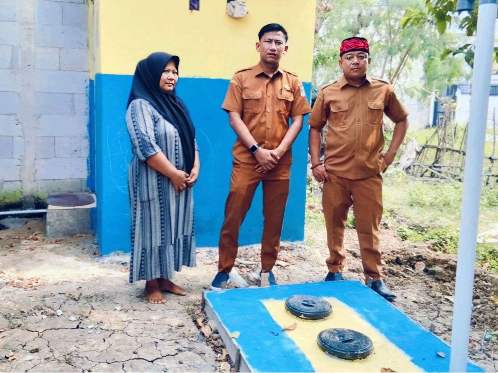 Kabupaten Bekasi - Pemerintah Kabupaten (Pemkab) Bekasi melalui program Sistem Pengelolaan Air Limbah Domestik Setempat (SPALD-S) mulai membangun fasilitas sanitasi layak berupa toilet dan septic tank bagi warga Desa Sukadaya, Kecamatan Sukawangi.