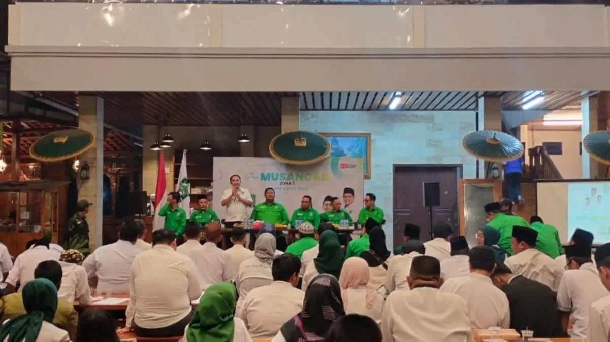 Kota Bekasi - DPC PKB Kota Bekasi menggelar Pramusyawarah Anak Cabang (Pramusancab) Zona 2 di Cafe 2000 Tiga, Bekasi Timur, dengan dihadiri sekitar 500 kader dari enam kecamatan, Senin (11/8/2025). Foto: Ist