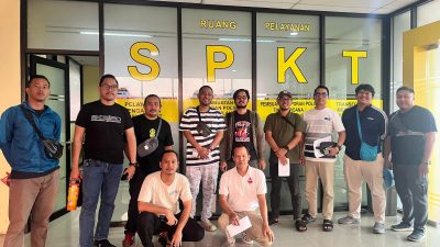 Kota Bekasi - Andree dan korban lainnya melaporkan pemilik bengkel Vespa ke Polres Metro Bekasi. Foto: Septian/Gobekasi.id
