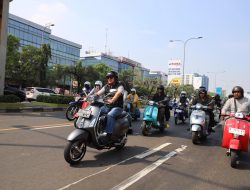 Gaungkan Semangat Kemerdekaan, Harris Bobihoe Jelajah Kota Bekasi Bareng Komunitas Vespa