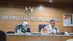 Kota Bekasi - Wali Kota Bekasi Tri Adhianto bersama Ketua Forum Kota Bekasi Sehat Wiwiek Hargono. Foto: Ist
