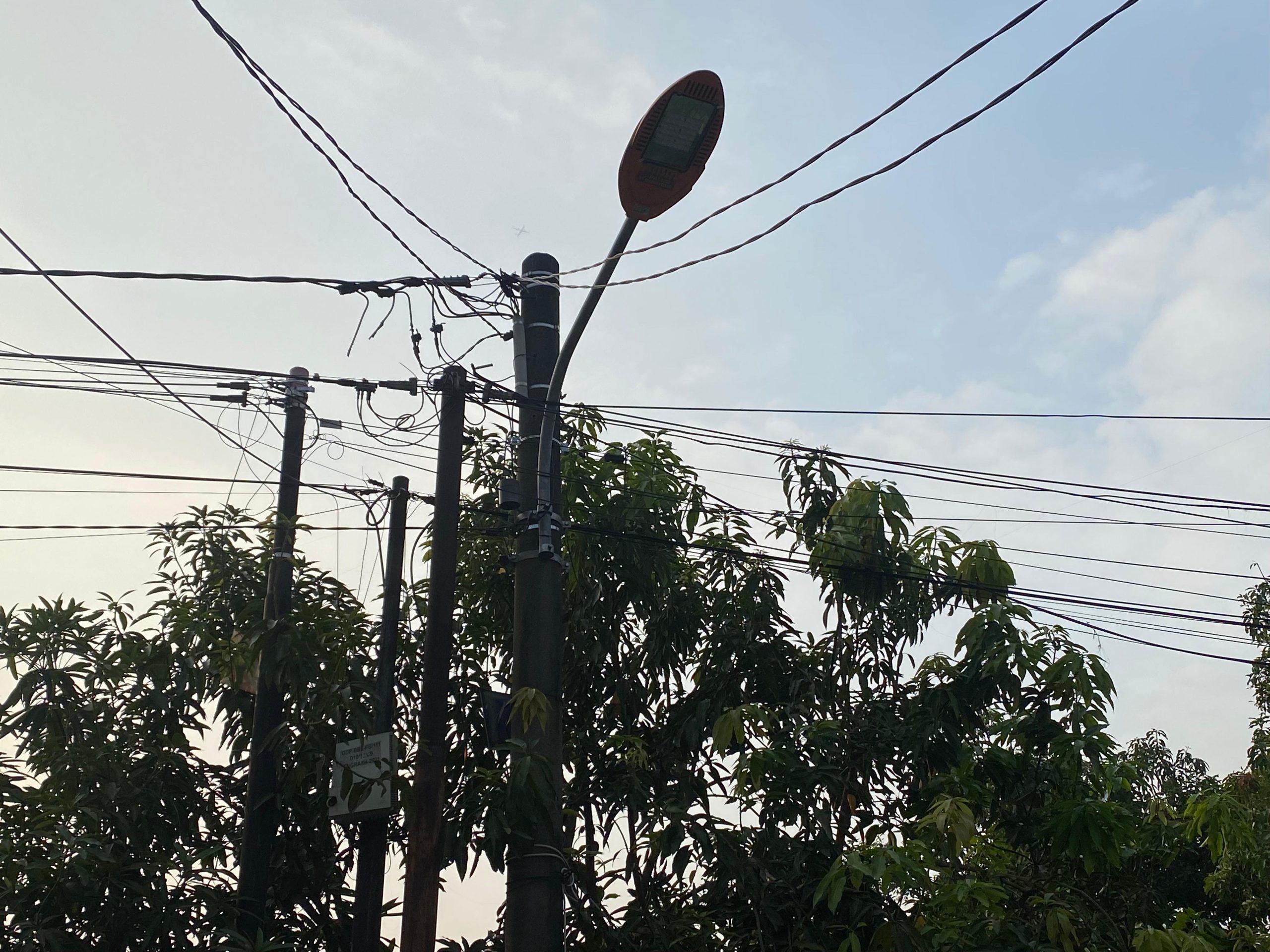 Kabupaten Bekasi - Lampu Jalan atau PJU di Perumahan. Foto: Gobekasi.id