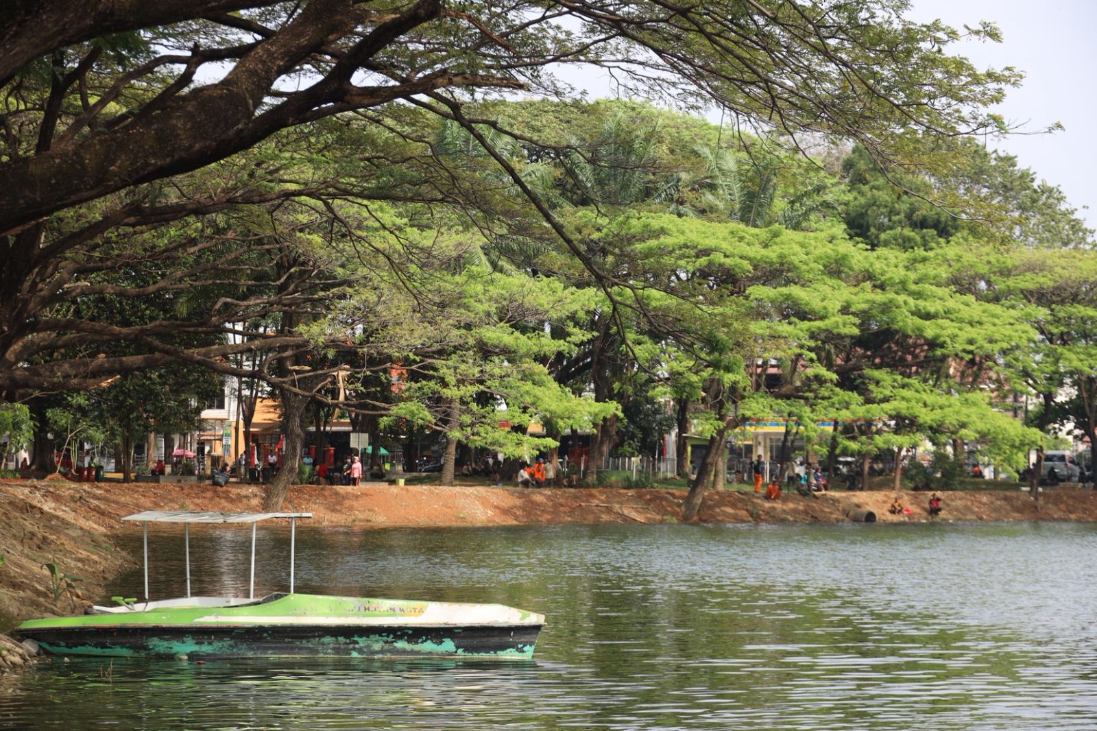 Kota Bekasi - Dermaga Danau Duta Harapan jadi destinasi wisata air baru di Bekasi Utara. Foto: ist