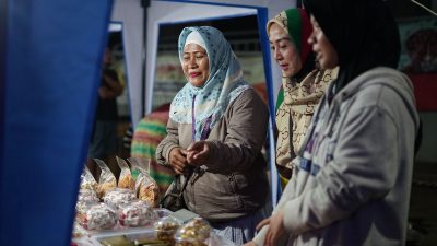 Kota Bekasi - Salah satu stand UMKM Kue Subuh di Bekasi Juncition. Foto: Ist